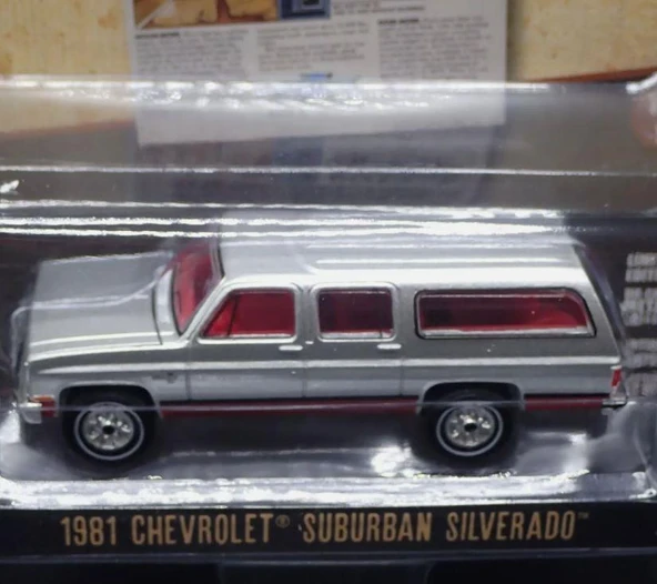 Greenlight 19781 Chevrolet Suburban Silverado Model Araba