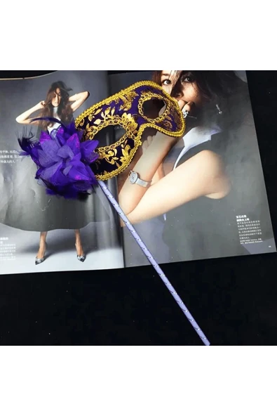KUZGUN ONLİNE SHOP Lüks Taşlı Saplı Maskeli Balo Maskesi Mor Renk 35 Cm - Lisinya