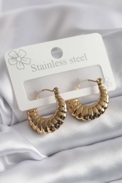KUZGUN ONLİNE SHOP 316L Çelik Gold Renk İşleme Detay Kadın Küpe - Lisinya