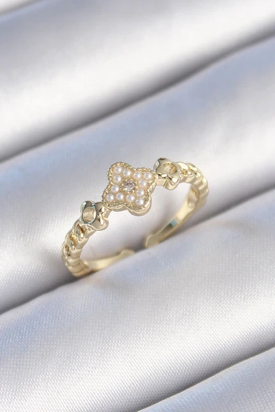 KUZGUN ONLİNE SHOP Pirinç Gold Renk İncili Yonca Model Zirkon Taş Detay Kadın Yüzük - Lisinya