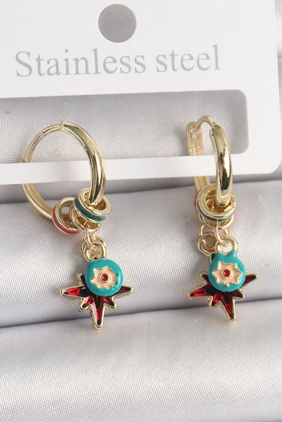KUZGUN ONLİNE SHOP Pirinç Gold Renk Sallantı Kırmızı Yıldız Model Çiçek Detay Kadın Küpe - Lisinya