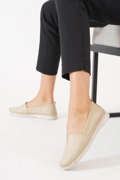 Ayakdaş Hakiki Deri Ortopedik Üstü Saraç Lastik Detaylı Kadın Babet Ayakkabı - Resim 6