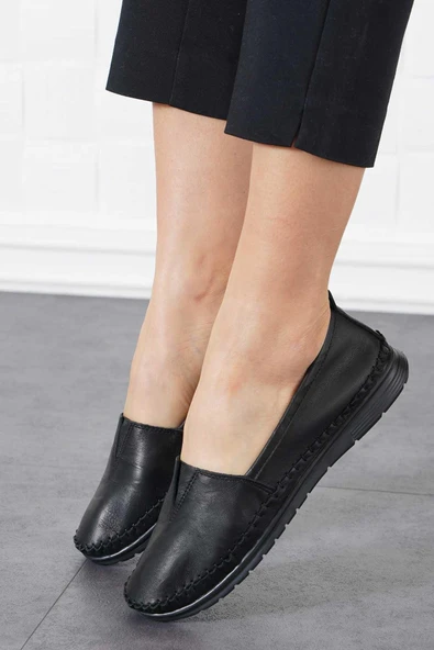 Ayakdaş Hakiki Deri Ortopedik Üstü Saraç Lastik Detaylı Kadın Babet Ayakkabı - Resim 4