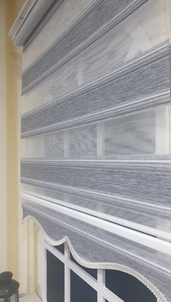 Zebra Stor Plise Gri Simli Etek Dilimli STB 485  Gri 110 x 200 ürün görseli