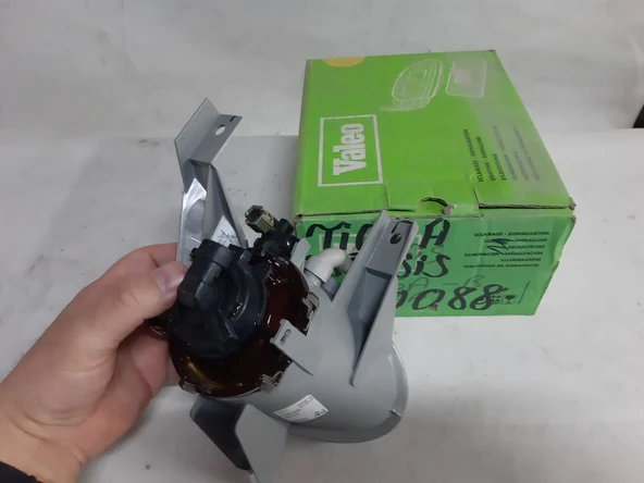 Opel Tigra Sağ yolcu tarafı Sis Lambası Sis Farı Kaliteli Valeo markadır VALEO 085753---6710088-90510458 - 9
