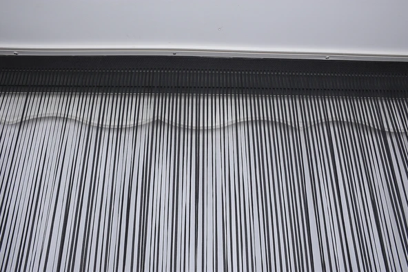 DÜZ İP PERDE 0.80 mm ANTRASİT RENK 300 Cm En 280 Cm Boy HAZIR YASSI KALIN ŞERİT İP PERDE - Resim 3