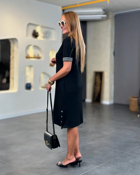 Lucky Life Kadın Kısa Kollu V Yakalı Yanlardan Yırtmaç Ve Düğmeli Viskon Iki Iplik Elbise ürün görseli 1