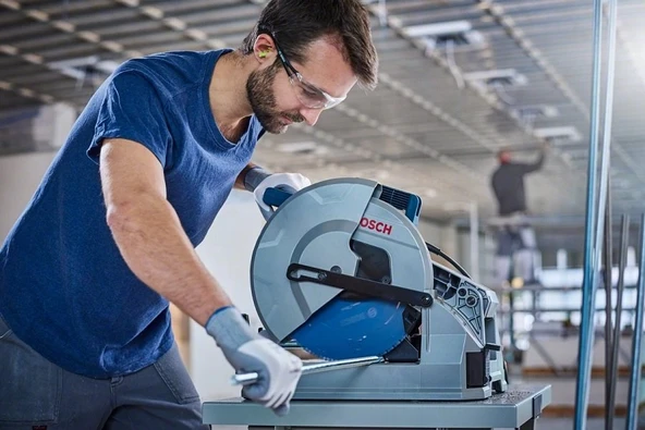 BOSCH Expert Metal 305x2.6x25.4 mm 60 Diş Elmas Uçlu Metal Kesme Daire Testeresi (2608643060) - 4