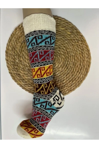 SARA DONNA GELENEKSEL DESENLİ YÜN FOLKLOR DİZALTI ÇORAP - ÇEYİZ İÇİN HOMEWEAR YÜN ÖRGÜ EV ÇORABI - 4