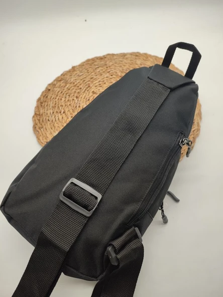 Büyük Boy Kilitli Göğüs Çantası Siyah Renk - 4