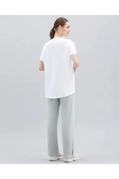 Skechers S221482-102 W Performance Tops Crew Neck Kadın Spor Tişört - Resim 3