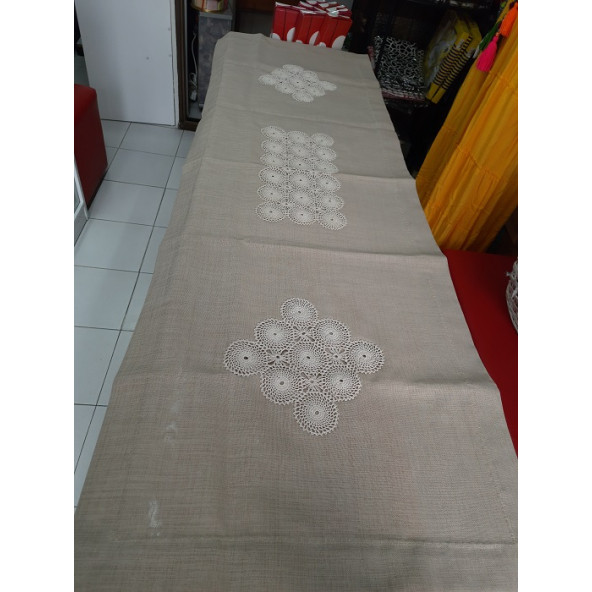 EL İŞİ DANTEL MOTİFLİ KETEN RANIR - RENK: SÜTLÜ KAHVE - ENİ: 51 cm - BOYU: 151 cm - 1