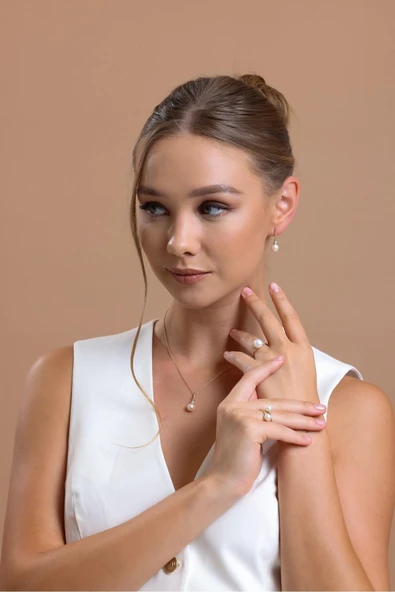 8,5 mm Zirkon Taşlı Doğal İnci Kolye ürün görseli 1