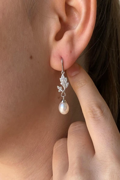 8,5 mm Yaprak Taşlı Doğal İnci Sallantılı Küpe