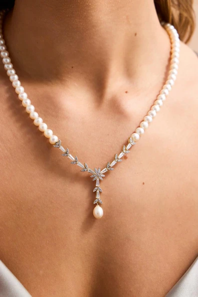 6,5 mm Yaprak Modeli Doğal İnci Kolye ürün görseli