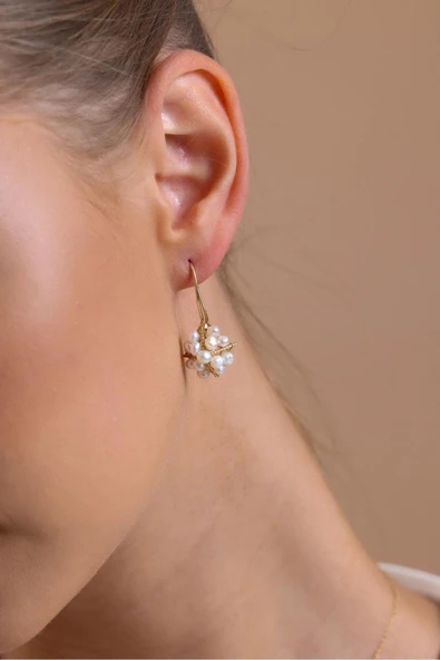 4,5 mm Piramit Model Doğal İnci Küpe ürün görseli 1