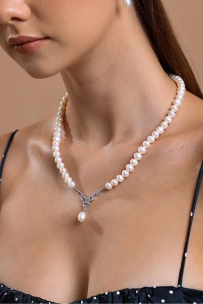 6,5 mm Zirkon Taşlı Doğal İnci Sallantılı Kolye