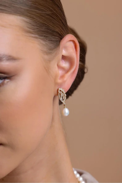 9,5 mm Yaprak Detaylı Doğal İnci Sallantılı Küpe ürün görseli 1
