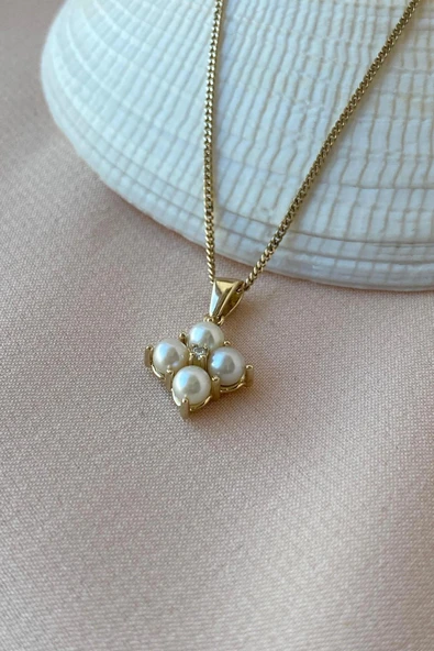 Dörtgen Dört Doğal İncili 0,06 Karat Pırlanta Kolye ürün görseli 1