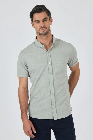 Koyu Yeşil Kısa Kol Düz Örme Düğmeli Yaka Cepsiz Pamuklu Classic Slim Fit Gömlek 1004250155_700 ürün görseli