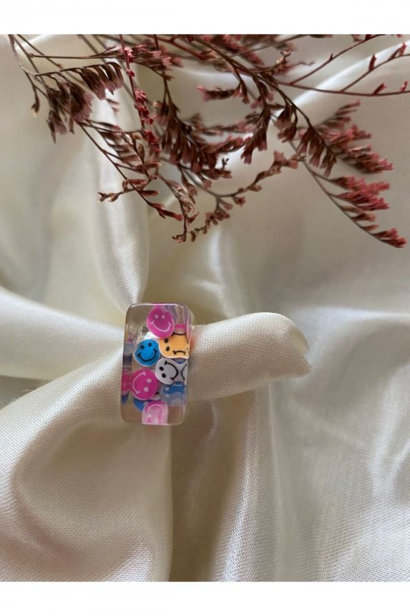 Gülen Surat Emojili Dikdörtgen Akrilik Yüzük