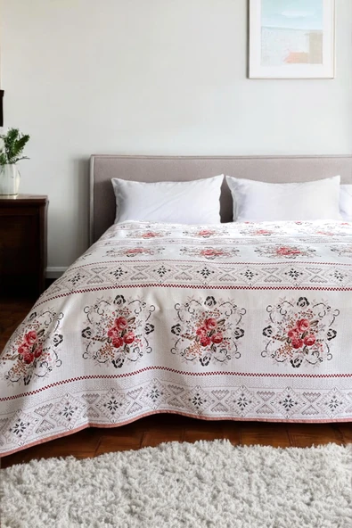Alla Turca Çift Kişilik Kanaviçe Desenli Pike – Pudra | 200x240 cm | %100 Pamuk