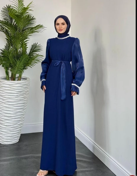 25Y4726 ELBİSE ABİYE KREP KUMAŞ KOLLARI JANJAN YAKA VE KOL UCU TAŞLI