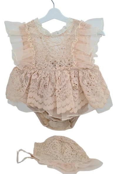 Kız Bebek Bej Dantel Kurdele Kemerli Aksesuarlı Dantel Şapkalı Tulum Elbise - 3