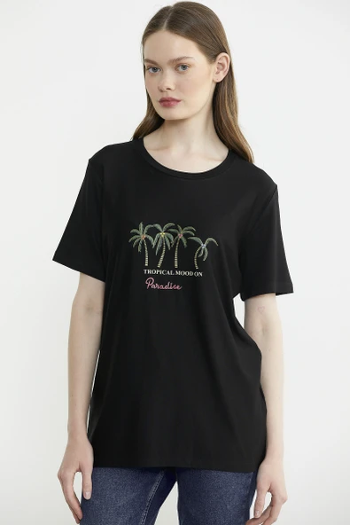 Egzotik Baskılı Rahat Kalıp Tişört - Siyah ürün görseli 1