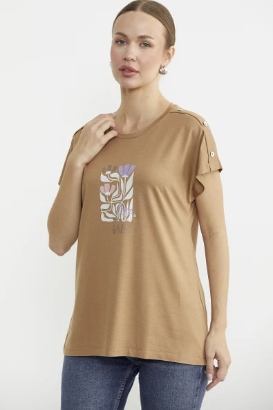 Omuz Detaylı Baskılı Penye Tişört - Kamel - Resim 3