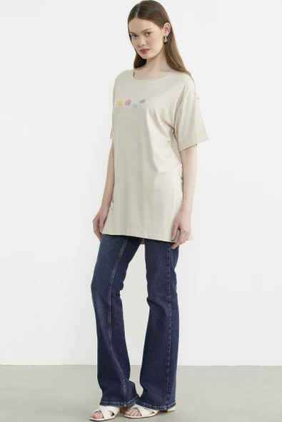 Çiçek Baskılı Bisiklet Yaka Tişört - Taş - Resim 4