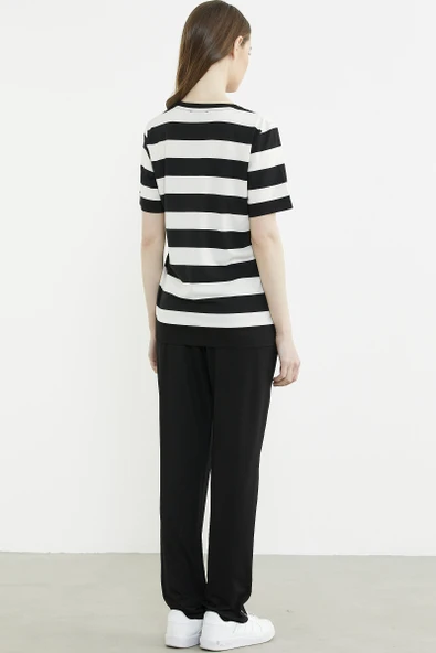 Rahat Kalıp Çizgili Pantolon Takım - Siyah - Resim 6