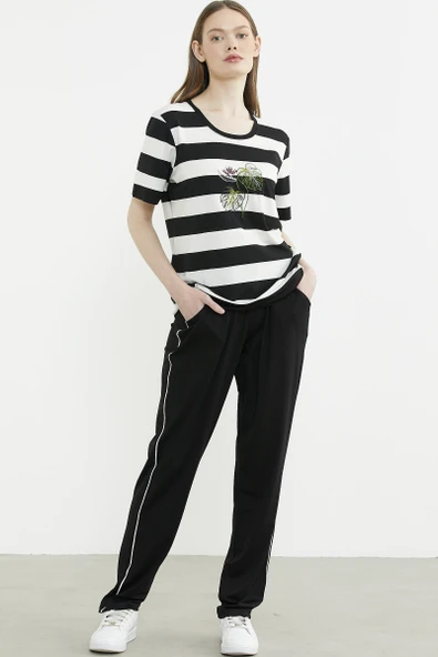 Rahat Kalıp Çizgili Pantolon Takım - Siyah - Resim 2