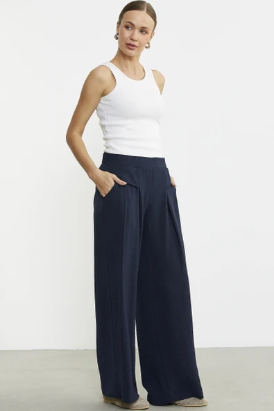 Volanlı Bol Kesim Krep Pantolon - Lacivert - Resim 4