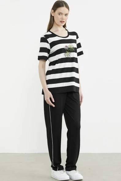 Rahat Kalıp Çizgili Pantolon Takım - Siyah - Resim 4