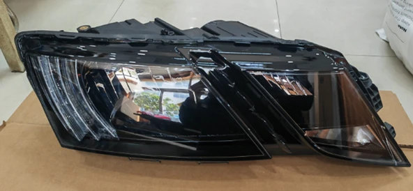 ÖN FAR KOMPLE SAG OCTAVİA 2018>> ürün görseli 1