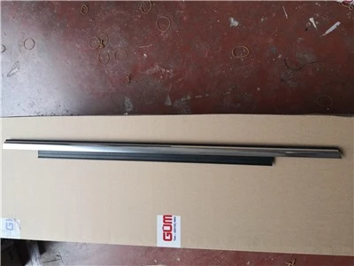 Audi Q3 Cam Sıyırıcı Fitil Arka Sol Kromlu 2012-2018 ürün görseli 1