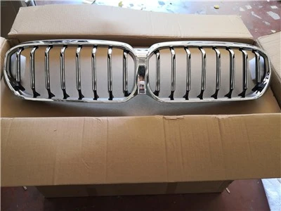 ÖN PANJUR BÖBREK KROM PARLAK SİYAH ÇİFT ÇITALI SET BMW G30 2021>> ürün görseli 1