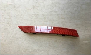 REFLEKTÖR ARKA TAMPON İC SAG  PASSAT 2015>> ürün görseli 1