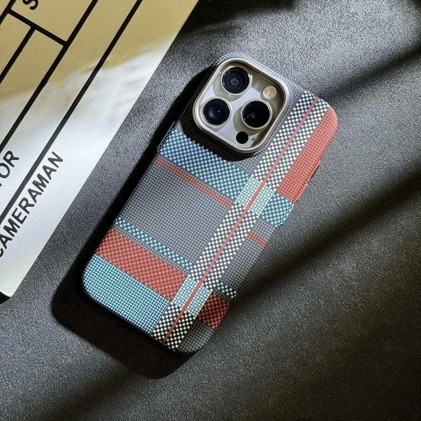 iPhone 15 Pro MagSafe Uyumlu Kılıf Carbon Desenli Premium Kapak - 5