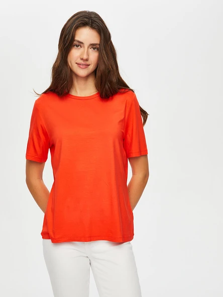 Kadın Yuvarlak Yaka Kısa Kol T-Shirt Faik Sönmez