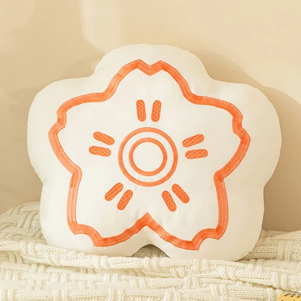 Çiçek Tasarımlı Dekoratif Peluş Yastık
