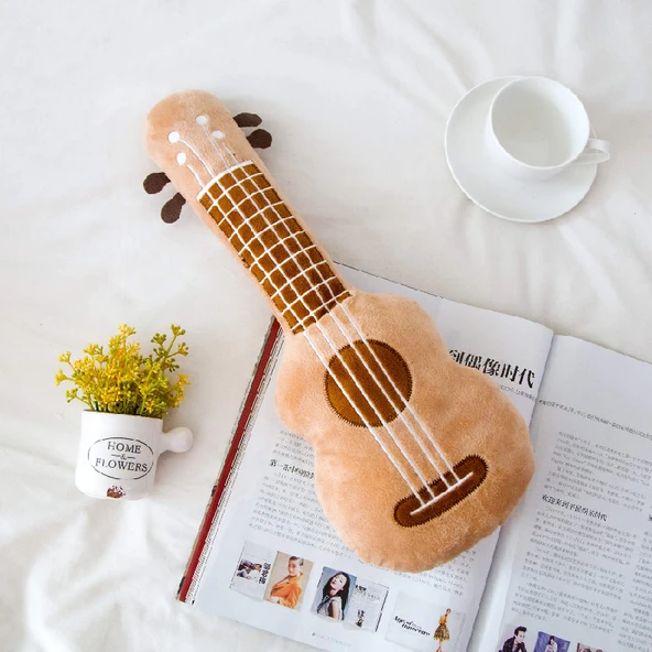Gitar Peluş Yastık - Kahverengi 70x18cm