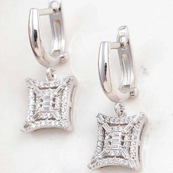 Gümüş Kare Zirkon Taşlı Kadın Küpe ürün görseli 1