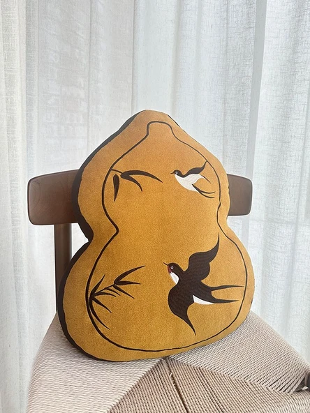 Çin Tarzı Uçan Kuş Peluş Yastık - Kahverengi 50cm