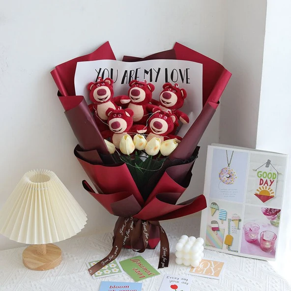 Çilek Ayıcık Peluş Buket - 5 Çilek Ayı + 5 Yapay Lale - 45x28cm