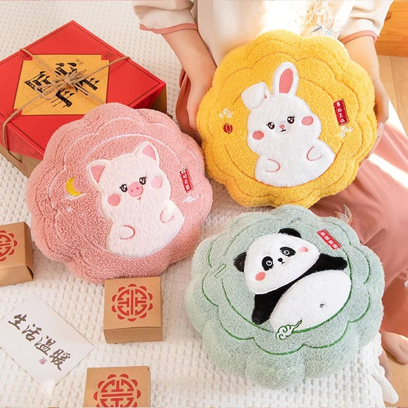 Ay Figürlü Peluş Yastık - Çiçek Açan Pembe Domuz - 10cm Anahtarlık - 5