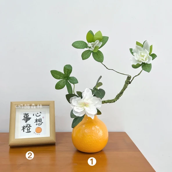Turuncu Seramik Vazo - Sarı Turuncu Açelya + 10cm Fotoğraf Çerçevesi