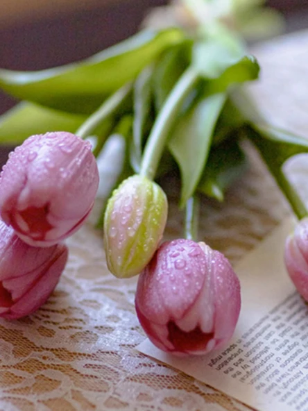 Yapay Lale Aranjmanı - Uzun Dal Açık Pembe Lale Demeti (Nemlendirici Dokunuş) - Resim 2