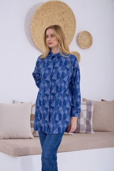GEOMETRİK DESENLİ TAŞLI DENİM GÖMLEK - 2